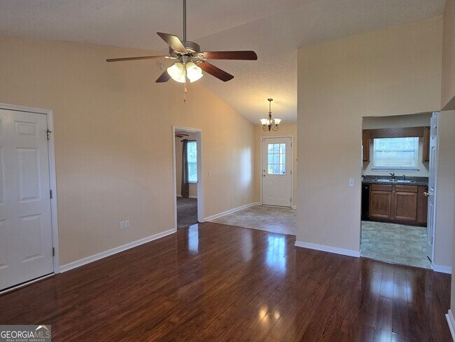 Foto del edificio - 101 Mossy Oak Dr