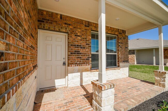 Foto del edificio - 5210 Lilac Hollow Ln
