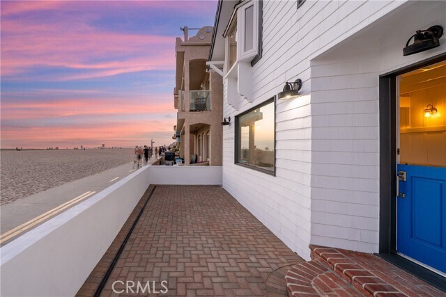 Foto del edificio - 2500 W Oceanfront
