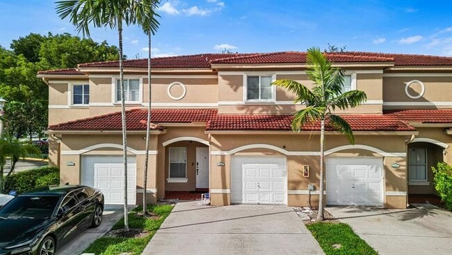 Foto del edificio - 7923 N Southwood Cir
