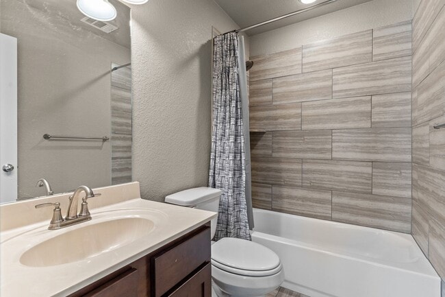 Building Photo - 901 Marlow Cove