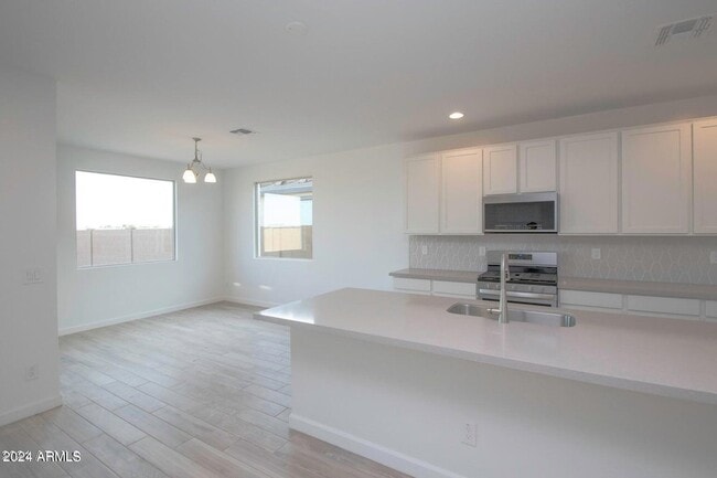 Building Photo - 5616 W Stargazer Pl