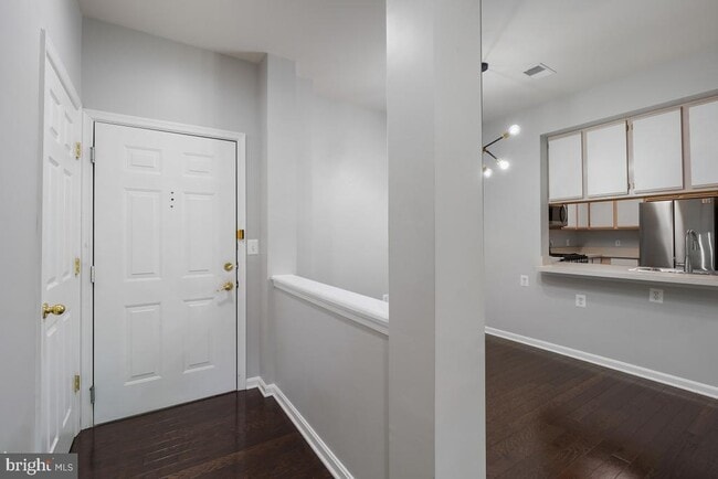 Foto del edificio - 101 Watkins Pond Blvd