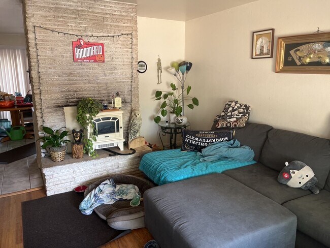 Foto del edificio - 526 N Frey Ave