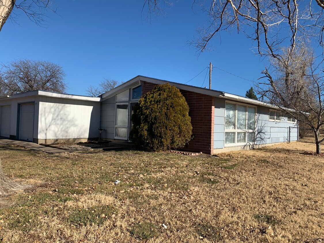 Primary Photo - 140 Florida Ave