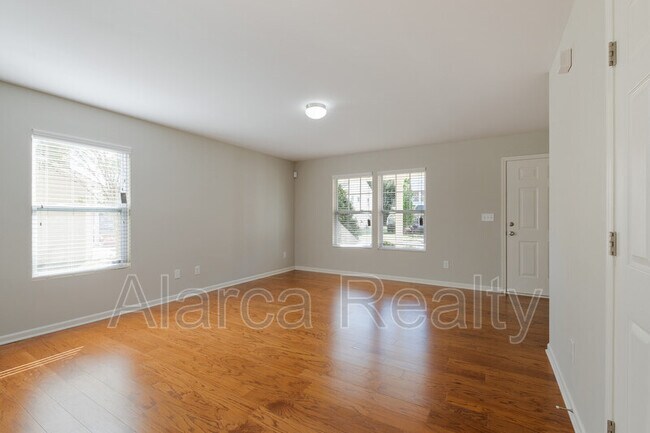 Building Photo - 14434 Lake Crossing Dr