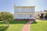 Foto principal - 237 E Ave