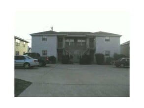 Building Photo - 2212 Katy Ln