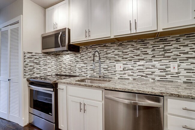 Photo - 82 Q St SW Apartment