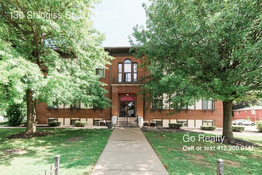 Primary Photo - 136 Shingiss St