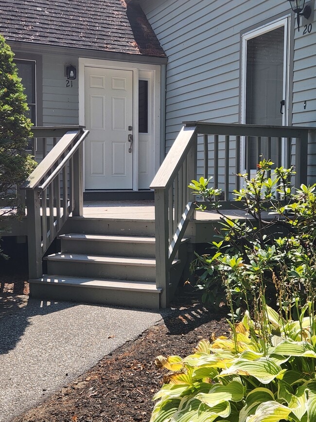Building Photo - 21 Glengarry Dr