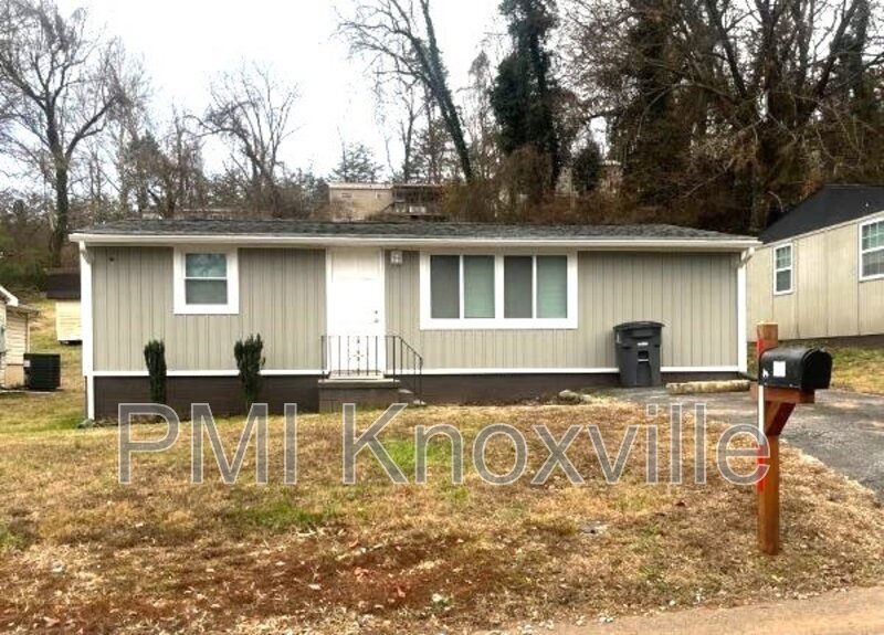 Primary Photo - 720 Jonathan Ave