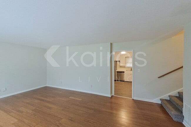 Foto del edificio - 5169 Beacon Dr