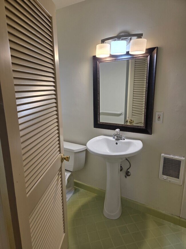 Foto del edificio - Jenola Court