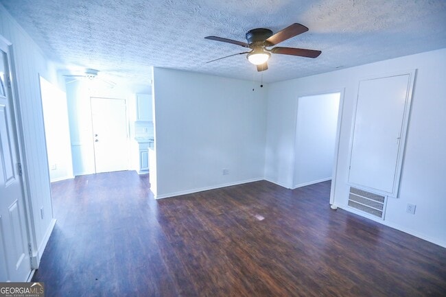 Photo - 1967 Singer Way House