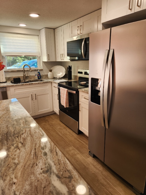 Foto del edificio - 16881 Davis Rd