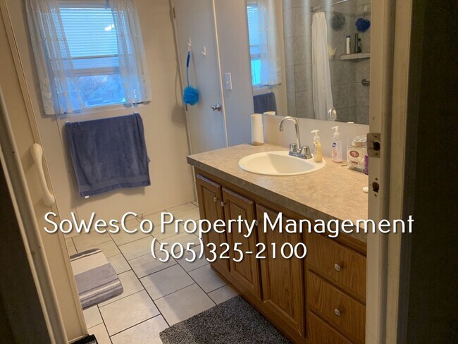 Building Photo - Nice 3 Bedroom Home near MaGee Park