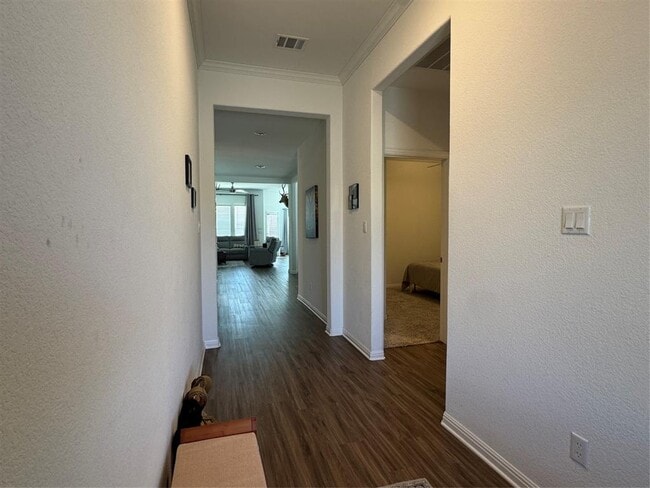 Building Photo - 2005 Long Shadow Ln