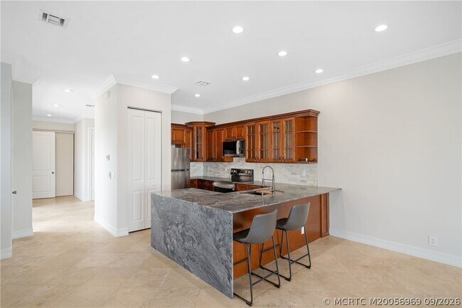 Building Photo - 4339 Bougainvilla Dr