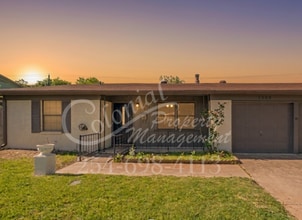 Building Photo - 1228 Chippendale Dr