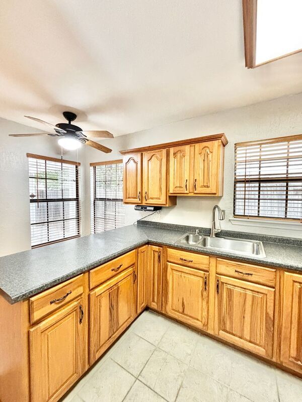 Building Photo - 2992 Harbinger Ln