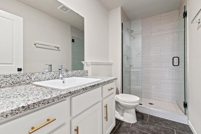 Cypress Master Bathroom - Innsbrook of Canton