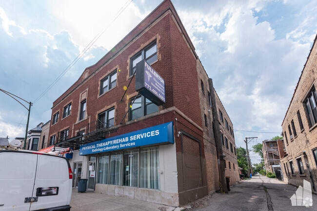 Building Photo - 3407 W Fullerton Ave