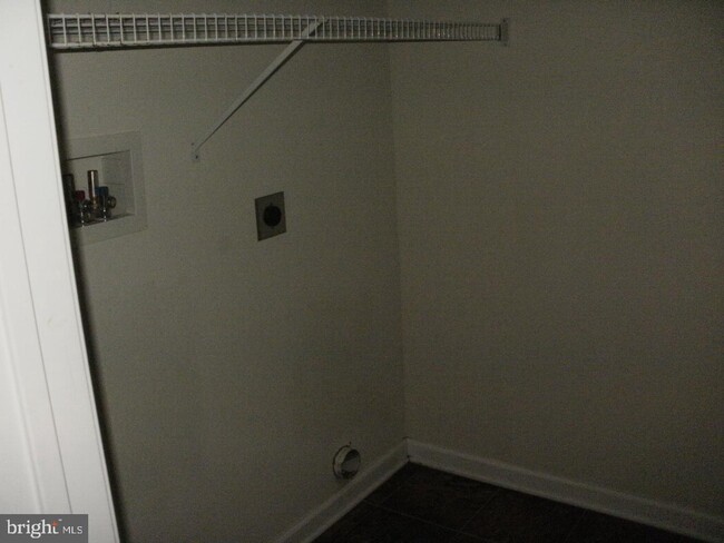 Foto del edificio - 475 Marion Rd