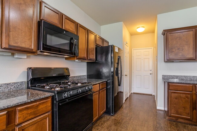 Foto del edificio - 23630 Maple View Dr