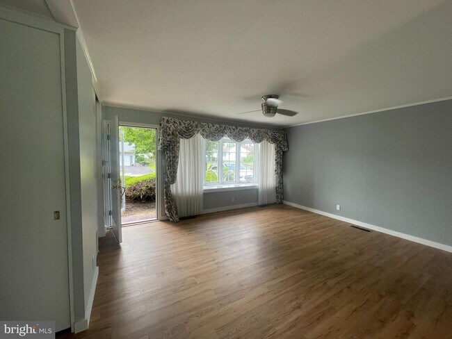 Foto del edificio - 815 Auburn Rd