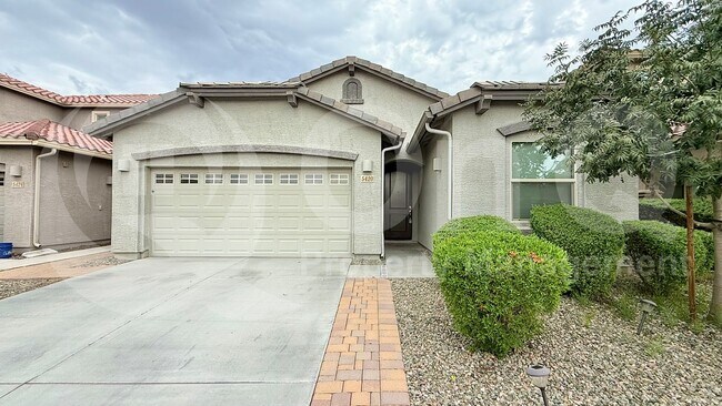 Foto del edificio - 5420 W Desert Hollow Dr