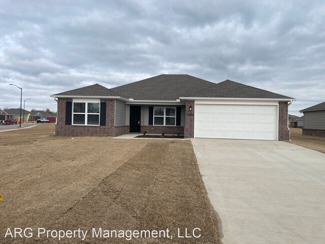 Foto del edificio - 4 br, 2 bath House - 3205 E Ricky Drive