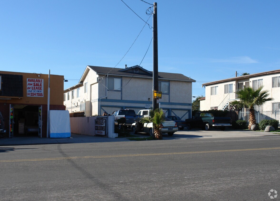 Building Photo - 123 W Olive Dr