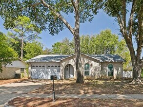 Building Photo - 2305 Harvard Dr