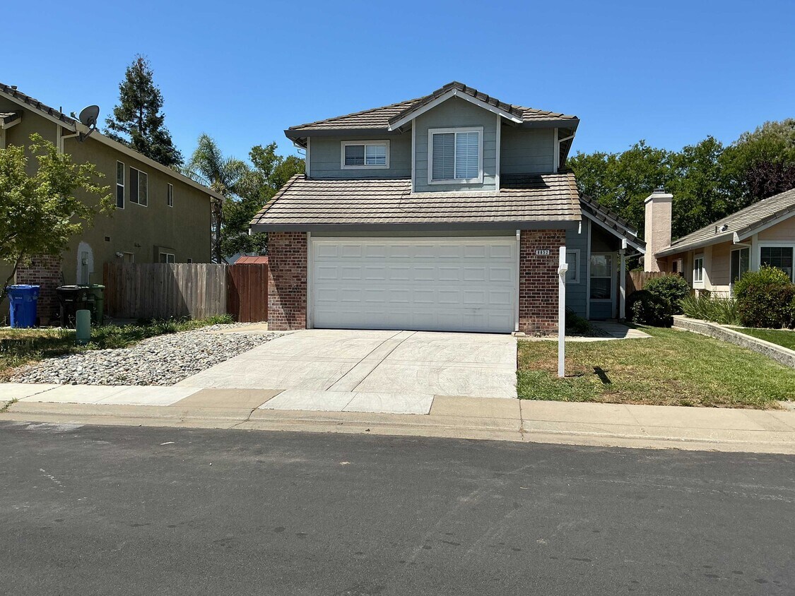 Foto principal - 8852 Gemwood Way