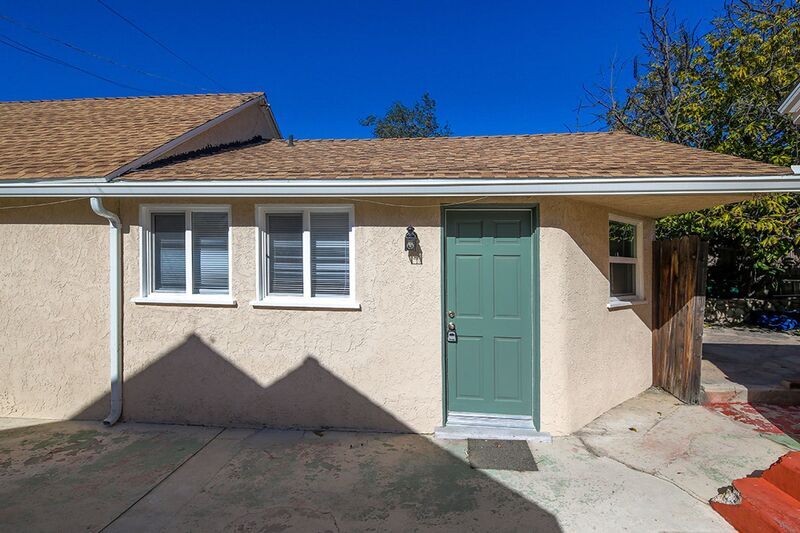 Foto principal - 10002 1/2 Pinewood Ave
