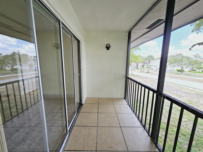 Building Photo - 8060 N Colony Cir