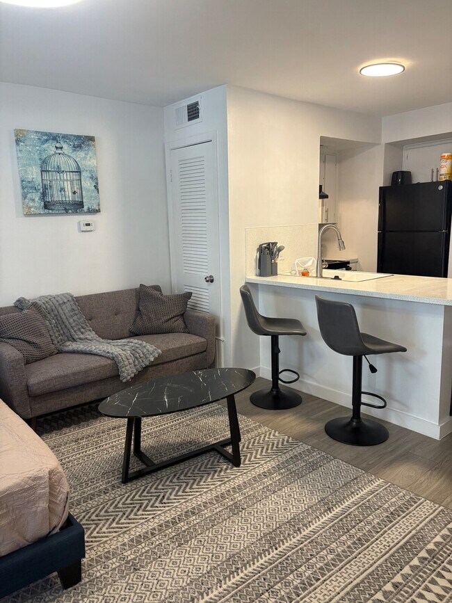 Building Photo - 3006 Stoneway Dr