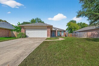 Building Photo - 18402 Willow Moss Dr Building Photo - 18402 Willow Moss Dr