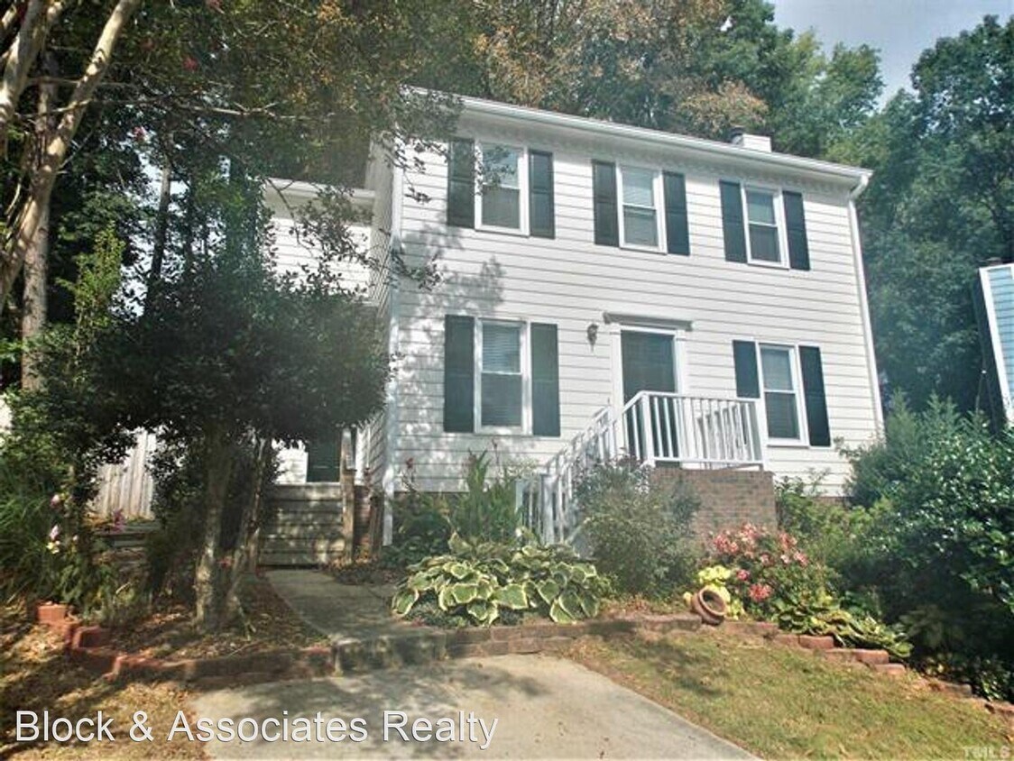 Primary Photo - 3 br, 2.5 bath House - 3817 Hollycrest Court