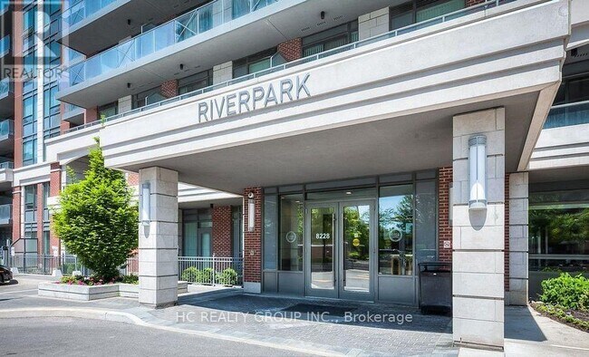 Photo du bâtiment - 8228 Birchmount Rd