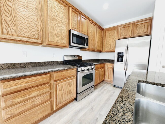 Foto del edificio - 7445 Calzado Dr