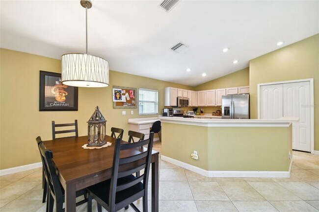 Building Photo - 11743 Derbyshire Dr