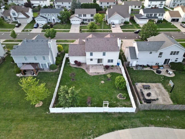 Foto del edificio - 3125 Old Jamestown Rd