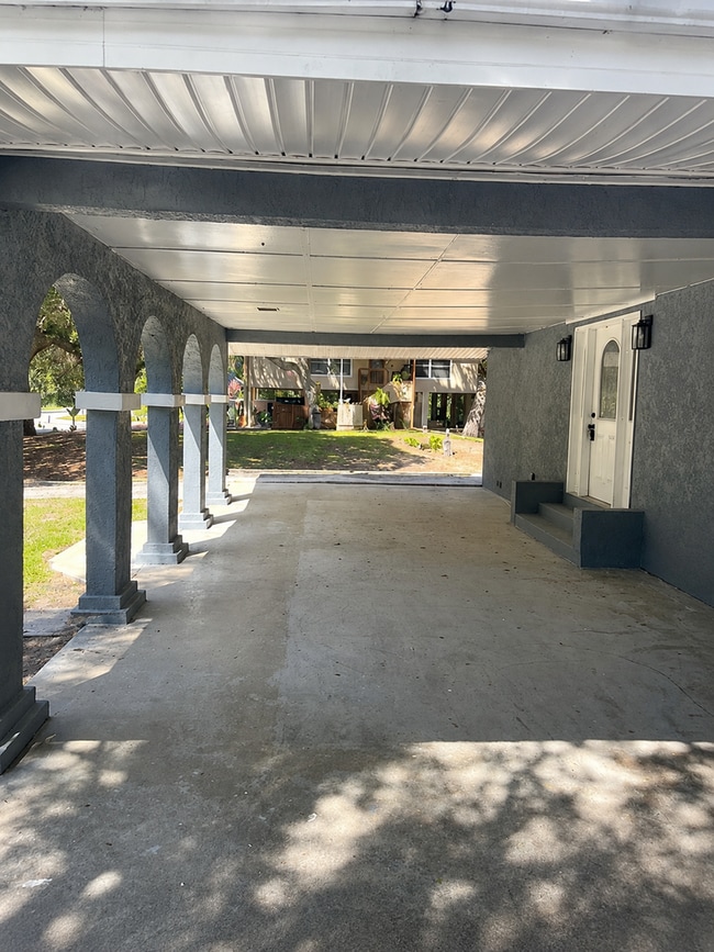 Building Photo - Stunning Riverfront 3BR/2BA Home on the Scenic Withlacoochee River!
