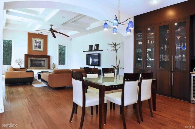 Foto del edificio - 5 br, 5.5 bath House - 207 S Redondo Ave