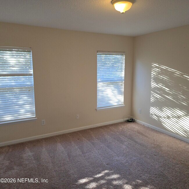 Foto del edificio - 1500 Calming Water Dr