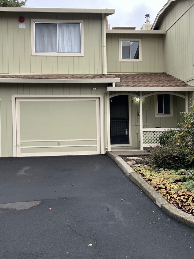 115 Acorn Dr Unit 115 Acorn Drive, Petaluma, CA 94952 Condo for Rent
