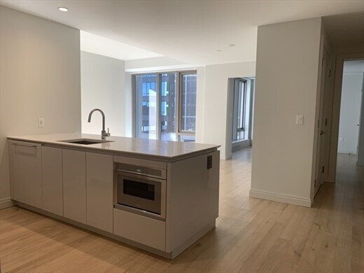 Building Photo - 133 Seaport Blvd