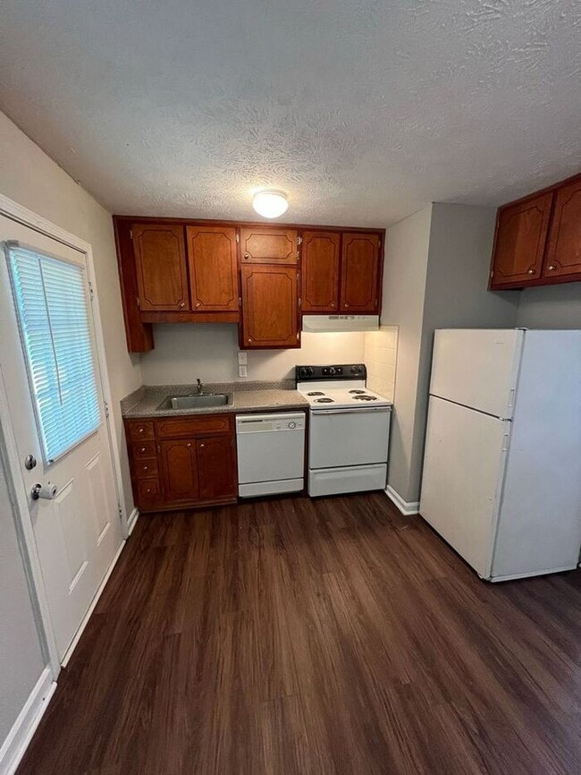 Foto del edificio - Cozy 2-Bedroom Ranch Duplex for Rent